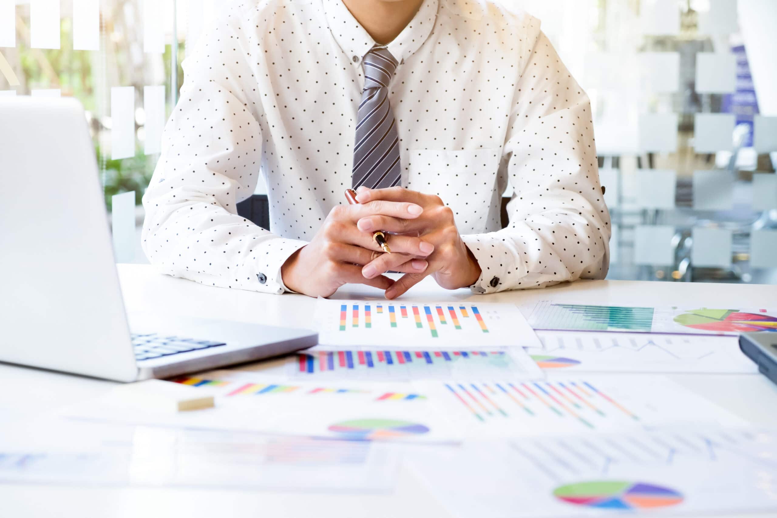 What to Consider when Choosing a Stock Broker.