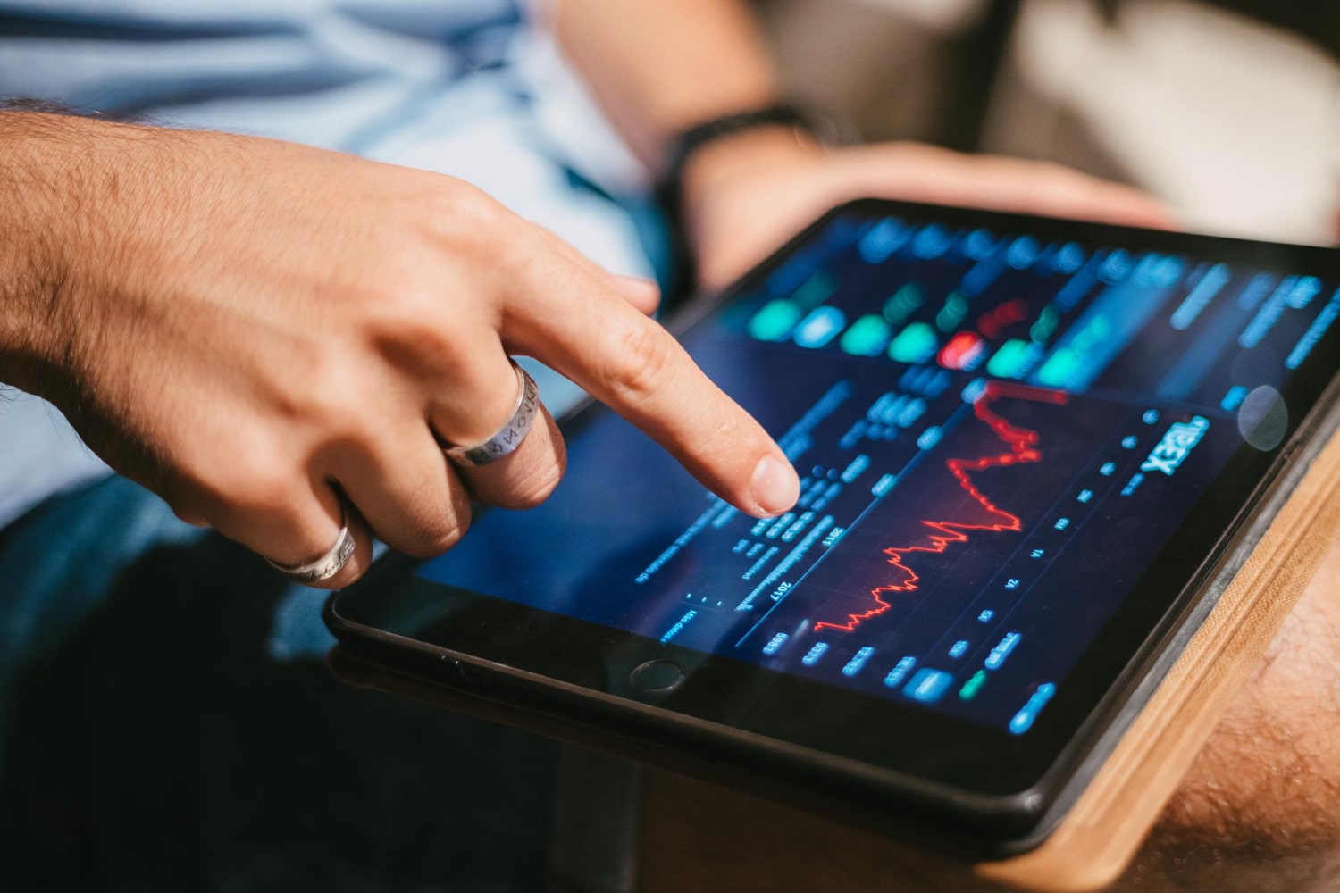 The Human Element - Analysts vs. Automated Systems